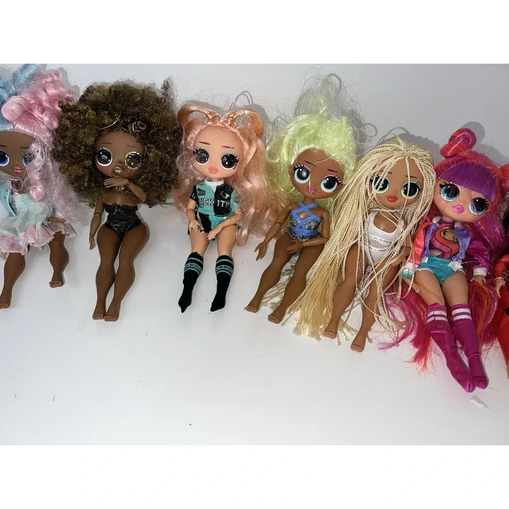 (32/b53)LOL Surprise OMG Doll Lot of 8Dolls With Clothes